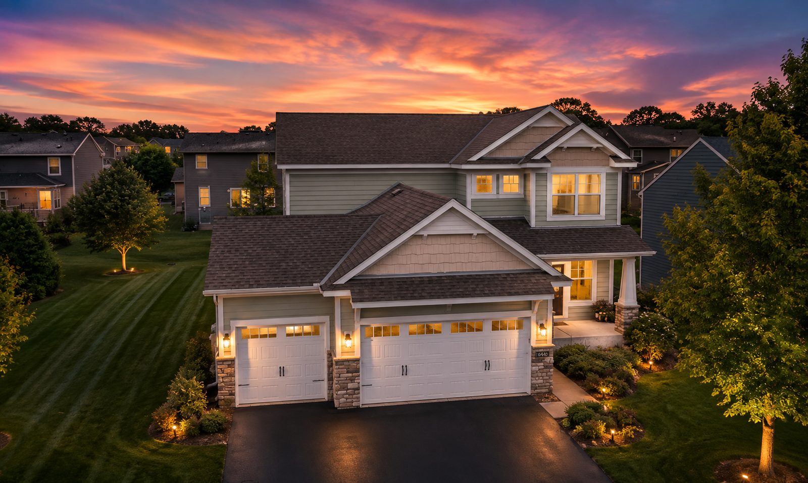 11543 Harbor Lane in the Dancing Waters community of Woodbury, Minnesota, where Jason Lange represented the buyer